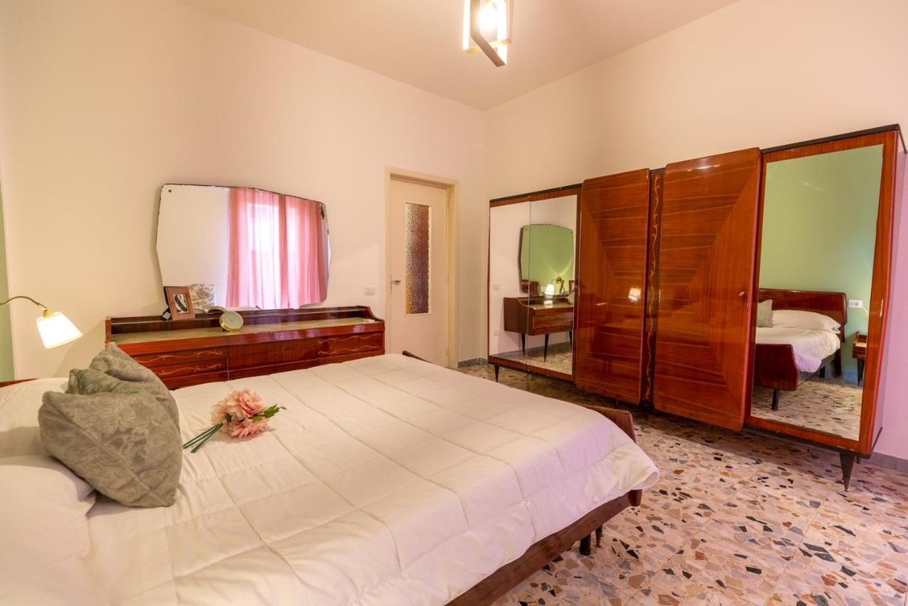 Siviglia 38 Apartment Олбия Екстериор снимка
